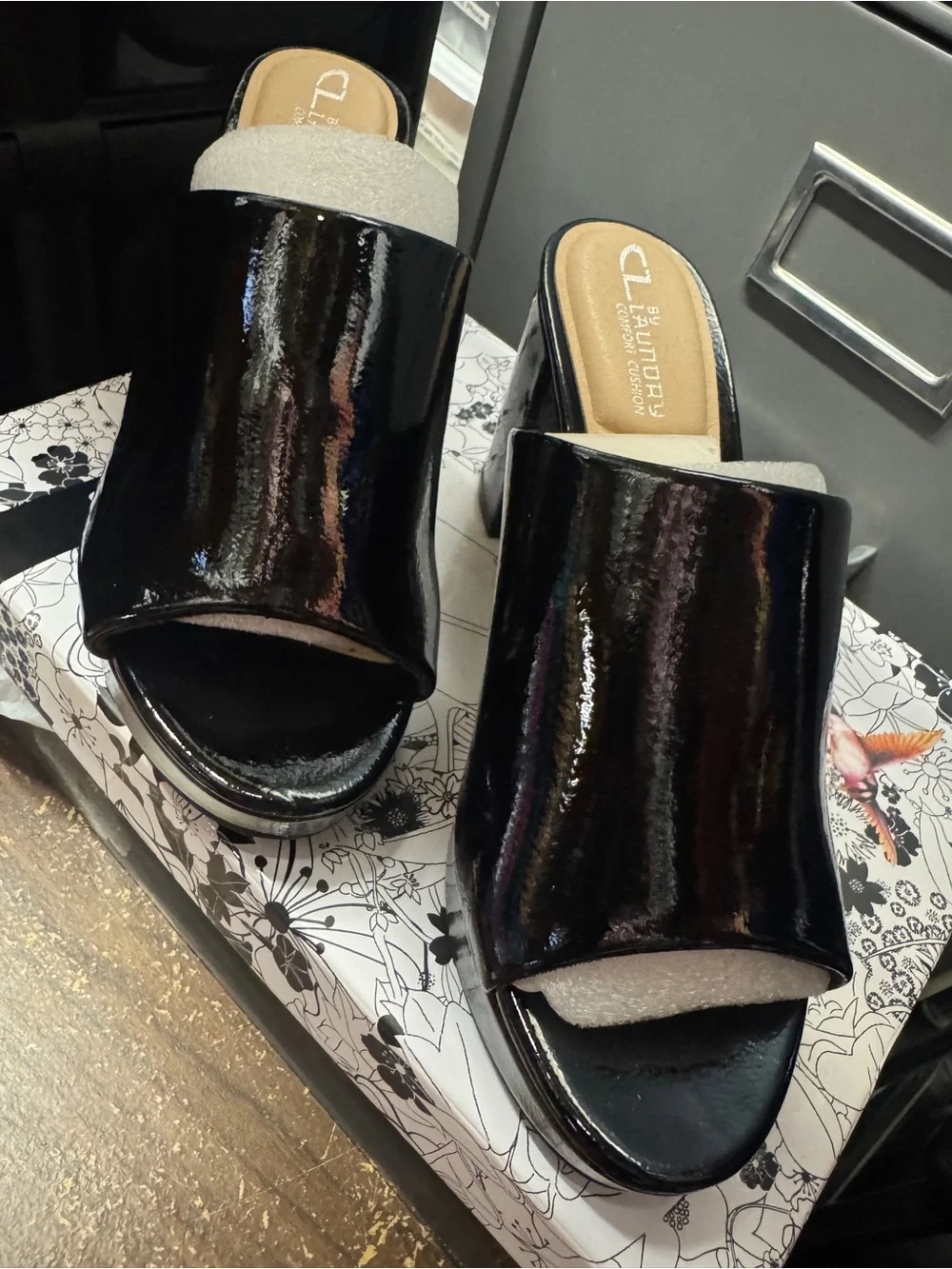 Chinese Laundry Black Patent Platform Mule Heels